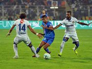 கூல் டோணி மற்றும் விராட் கோஹ்லி இடையே மோதல்.. இது வேற பாஸ்!