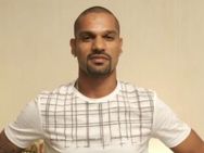 ஐபிஎல் கிரிக்கெட் வீரர்கள் இடையே பிரபலமாகி வரும் தாடி மழிக்கும் சவால் போட்டி