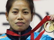 காமன்வெல்த்: இந்தியாவிற்கு இரண்டாவது தங்கம்.. பளு தூக்கும் போட்டியில் சஞ்சிதா சானு சாதித்தார்!