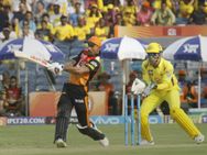 அதிரடியாக ஆடிய சென்னை.. ஹைதராபாத்தை வீழ்த்தி கெத்து வெற்றி