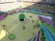 பிரம்மாண்ட துவக்க விழா... கண்கவர் நிகழ்ச்சிகள்... துவங்கியது ஃபிபா ஃபீபர்!