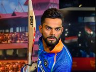 ரசிகர்களால் கோஹ்லிக்கு வந்த சோதனை... சிலையை கூட விடமாட்டேங்கறாங்கப்பா!