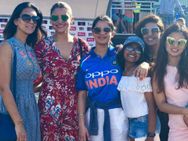 இந்திய அணிக்கு குரல் கொடுத்த சாக்ஷி, ஜிவா, அனுஷ்கா.... கியூட் படங்கள்!