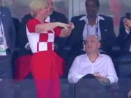 குரேஷியா பெண் அதிபரின் கொண்டாட்டம்... முகம் சுருங்கிய ரஷ்ய பிரதமர்..... ஃபிபாவில் ருசிகரம்!