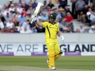 ஜிம்பாப்வே பந்துவீச்சை சிதறடித்து ஆரோன் பின்ச் புதிய சாதனை!