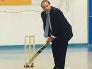 நவாஸ் ஷெரீப் டக் அவுட்..... தற்போது ஆட்சியில் இருந்து அவுட்!