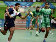 ஆசிய விளையாட்டுப் போட்டிகள்.. சீருடை வரவில்லை... சாதாரண உடையில் விளையாடிய இந்தியா ஹேண்ட்பால் அணி!