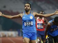 தங்கம் வென்ற மன்ஜித் சிங்குக்கு நிரந்தர வேலை இல்லை...தந்தைக்கு உதவியாக ஆடு, மாடு மேய்த்தார்