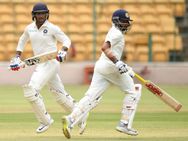 விளையாடாதவர்களை ஓரம் கட்டுங்க.. இந்திய அணிக்கு தேவை இளம் ரத்தம்!