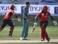 திக்கு தெரியாமல் திணறிய ஹாங்காங்.. ஆசிய கோப்பையில் ஊதித் தள்ளிய பாகிஸ்தான்