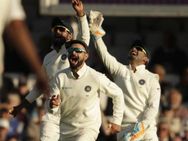 குழந்தைபுள்ள மாதிரி விக்கெட் ரிவ்யூக்களை வீணாக்கும் கோலி.. ஏன்பா இப்படி?