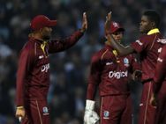 ஒரு மைதானம் கூட ப்ரீயா இல்லை.. வெஸ்ட் இண்டீஸ் அணி பயிற்சிக்கு கைவிரித்த பிசிசிஐ