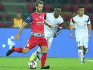 மாத்தி மாத்தி மஞ்சள் அட்டை வாங்கிய நார்த் ஈஸ்ட் அணி.. ஆனா போட்டி டிரா ஆகிடுச்சே