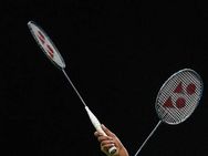 இது புதுசா இருக்கே!! உள்ளூர் பாட்மிண்டன் தொடரில் ஐபிஎல் போல நடக்கும் ஏலம்