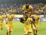 ஐஎஸ்எல் கால்பந்து: பரபரப்பான ஆட்டத்தில் கேரளா பிளாஸ்டர்ஸை எதிர்கொள்ளும் பெங்களூருஅணி
