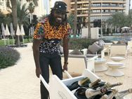 சான்டா கிளாஸை நையாண்டி பண்ணிய கிறிஸ் கெயில்.. என்ன கேட்டாருன்னு நீங்களே பாருங்க!!