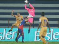 ஐஎஸ்எல் 2018 : டாப் 2 அணிகள் மும்பை - பெங்களூரு மோதிய போட்டி டிரா