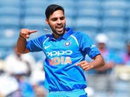 இது என்னடா சோதனை!! பந்துவீச்சில் கங்குலி, சச்சின், யுவராஜுக்கு டஃப் கொடுக்கும் புவனேஸ்வர் குமார்