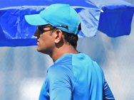 இது அவுட்டே இல்லை! அம்பயரிடம் முறையிட்ட நியூசி. கேப்டன்.. குறுக்கிட்ட தோனி.. 2வது டி20யில் சர்ச்சை!