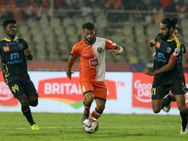 ISL 2019 : பிளே-ஆப் முன்னேறிய கோவா.. கேரளாவை வீழ்த்தி அசத்தல் வெற்றி!