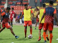 ISL 2019 : வெளியேறும் நிலையில் புனே அணி.. பிளே-ஆஃப் போகுமா ஜாம்ஷெட்பூர்?