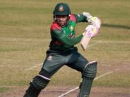 அல்ஹம்துலில்லாஹ் அல்லாஹ்... மயிரிழையில் உயிர்தப்பிய வங்கதேச வீரர்கள்... த்ரில் அனுபவம்