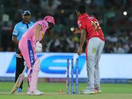 தெரியாம தப்பு பண்ணிட்டு ரசிகர்களிடம் சிக்கிய அஸ்வின்.. சந்து பொந்து விடாமல் கேலி, கிண்டல்!