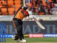 SRH vs RCB:பெங்களூர் பந்துவீச்சை அடித்து துவைத்த பெய்ர்ஸ்டோ.. ஐபிஎல் தொடரில் சதம் அடித்து சாதனை