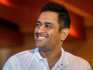 Ind vs Aus: 9 வருடம் கழித்து ஏமாந்த தோனி..! 5வது முறையாக கோல்டன் டக்..!!