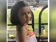 VIDEO :'ஒத்த சொல்லால' பாடலுக்கு நடனமாடிய தோனியின் மகள் ஸிவா..! இணையத்தில் வைரல் வீடியோ