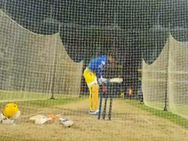 பாருங்க…. இந்த அடிதான் ஆட்டத்திலும்… சொல்லி அடிக்கும் தோனி.. செம மாஸ்