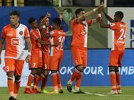 ISL 2019 : கோல் மழை பொழிந்த கோவா!! அரையிறுதியில் மும்பையை வீழ்த்தி அபார வெற்றி!!