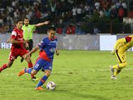 ISL 2019 : கோல் மழை.. நார்த் ஈஸ்ட் அணியை வீழ்த்திய பெங்களூரு.. இறுதிப் போட்டிக்கு தகுதி பெற்றது!