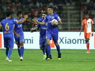 ISL 2019 : கோவா அணியை வீழ்த்தியது மும்பை! இறுதிக்குள் நுழைந்தது கோவா!!