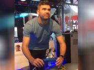 மன்கட் முறை... அஸ்வின் போட்டோவை சுக்கு நூறாக கிழித்த ஆண்டர்சன்... சர்ச்சையான வீடியோ