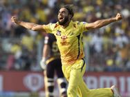 அந்த 2 ஓவரும் சூப்பரோ சூப்பர்.. கொல்கத்தாவை மிரட்டி அடக்கிய சிஎஸ்கே-வின் இம்ரான் தாஹிர்!!