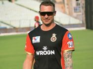 9 ஆண்டுகள் கழித்து பெங்களூருக்கு வந்த டேல் ஸ்டெய்ன்.. இவர் மட்டும் இல்லைனா.. அவமானமா போயிருக்கும்!!