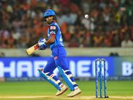 SRH vs DC: ஹைதராபாத் பந்துவீச்சில் பிரித்வி ஷா, தவான் அவுட்… முன்ரோ, ஸ்ரேயாஸ் அதிரடி