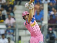 ஓடவும் முடியாது.. ஒளியவும் முடியாது! வகையாக சிக்கிய அல்சாரி.. ஒரே ஓவரில் போட்டியை மாற்றிய பட்லர்!!