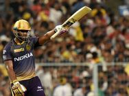 சிக்சர்களை விளாச தோள்பட்டையில் இருந்து எனக்கு சக்தி வருது..! அசத்தும் அதிரடி மன்னன்