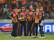 அந்த ஒரு கேட்ச்சை மட்டும் பிடிச்சுருந்தா ஜெயிச்சுருக்கலாமே!! புலம்பும் ஹைதராபாத் ரசிகர்கள்!!