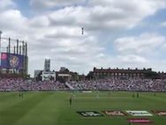 அந்த 2 சிக்ஸர்கள்.. எதிர்பார்க்காத ஷாட் அடித்த மோர்கன்.. முதல் போட்டியிலேயே வைரலான வீடியோ!