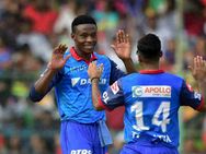 முக்கியமான நேரத்தில் அவர் ஊருக்கு கிளம்பிட்டாரே.. இப்ப என்ன பண்றது? சிக்கலில் பாண்டிங், கங்குலி!