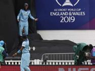 களத்தில் திடீர் என்று காணாமல் போன ஜோ ரூட்.. அதிர்ச்சி அடைந்த இங்கிலாந்து அணி.. சுவாரசிய வீடியோ!