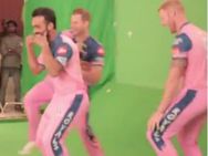 கோலி பாட்டுப் பாடினதை பற்றி பேசறீங்களே.. ஸ்டீவ் ஸ்மித் குத்தாட்டம் போட்டது மறந்து போச்சா?