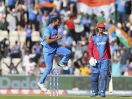 தோனி சொன்னதை செஞ்சேன்.. ஹாட்ரிக் விக்கெட் எடுத்தேன்.. ஷமி மகிழ்ச்சி!