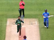 அடுத்தடுத்து சர்ச்சை.. ஒரே ஓவரில் 2 முறை நடுவரிடம் வார்னிங் வாங்கிய அமீர்.. என்ன நடந்தது!