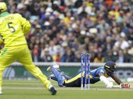 ஆரம்பத்தில் அதிரடி…! அப்புறம் அப்படியே அலேக்கா... மல்லாக்க விழுந்த இலங்கை..!! ஆஸி. வெற்றி