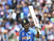 கடைசி ரன்னில் திக் திக்.. பயமுறுத்திய கோலி.. மீசையை முறுக்கிய தவான்.. செஞ்சுரி போட்டது இப்படித்தான்