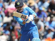 புகழ்ந்து பேசலாம்.. அதுக்குன்னு இப்படியா? கண்ணை மூடிக் கொண்டு தோனிக்கு ஜால்ரா போட்ட பும்ரா!!